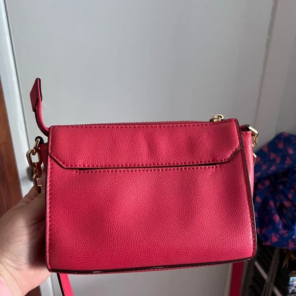 Michael Kors coral small purse could be used as a crossbody - Picture 4 of 7